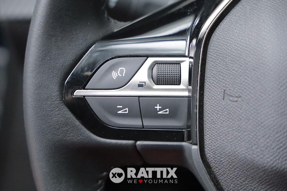 Peugeot 2008 1.2 Puretech 100CV Allure