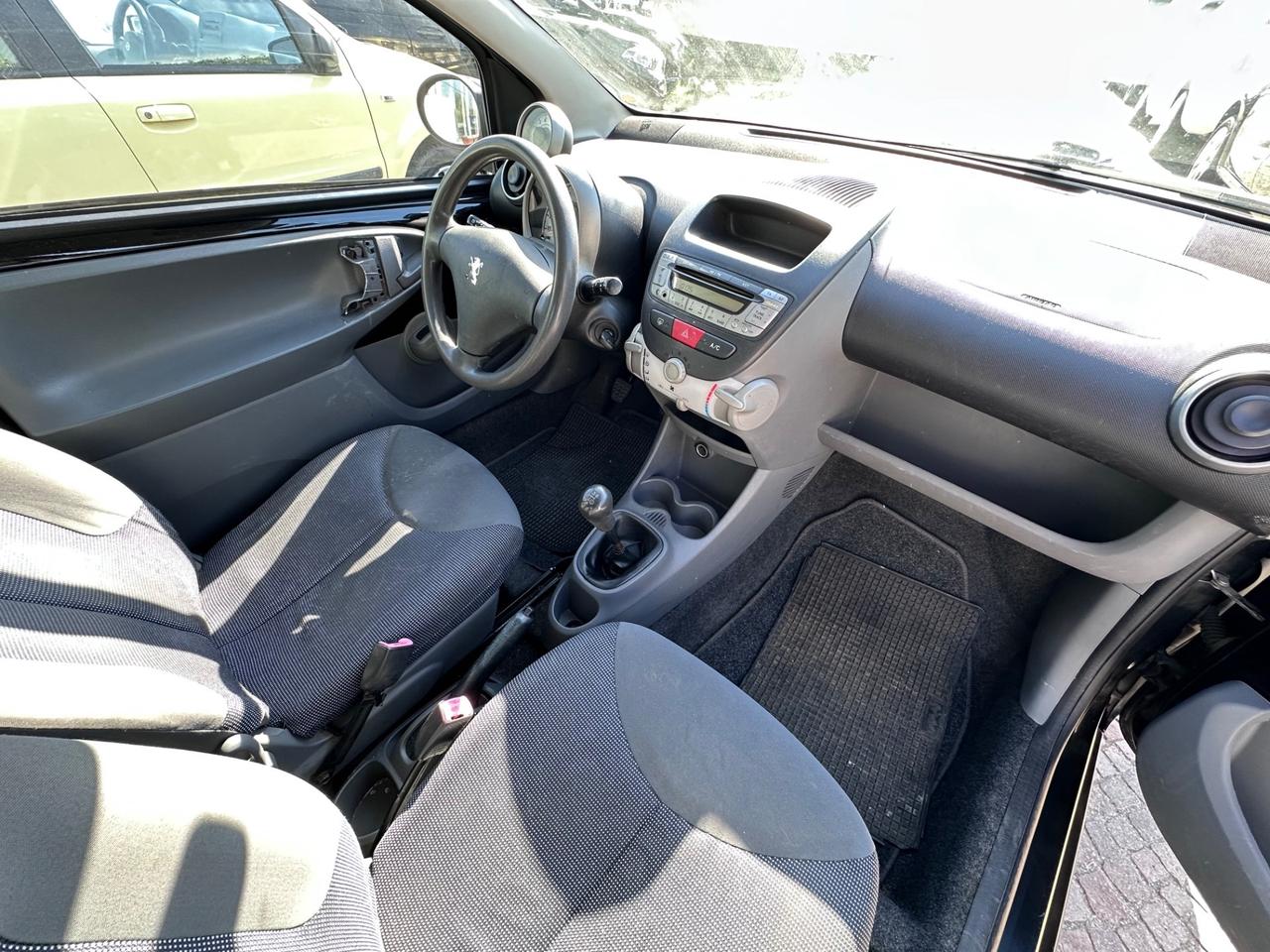 Peugeot 107 1.0 68CV 3p. Plaisir