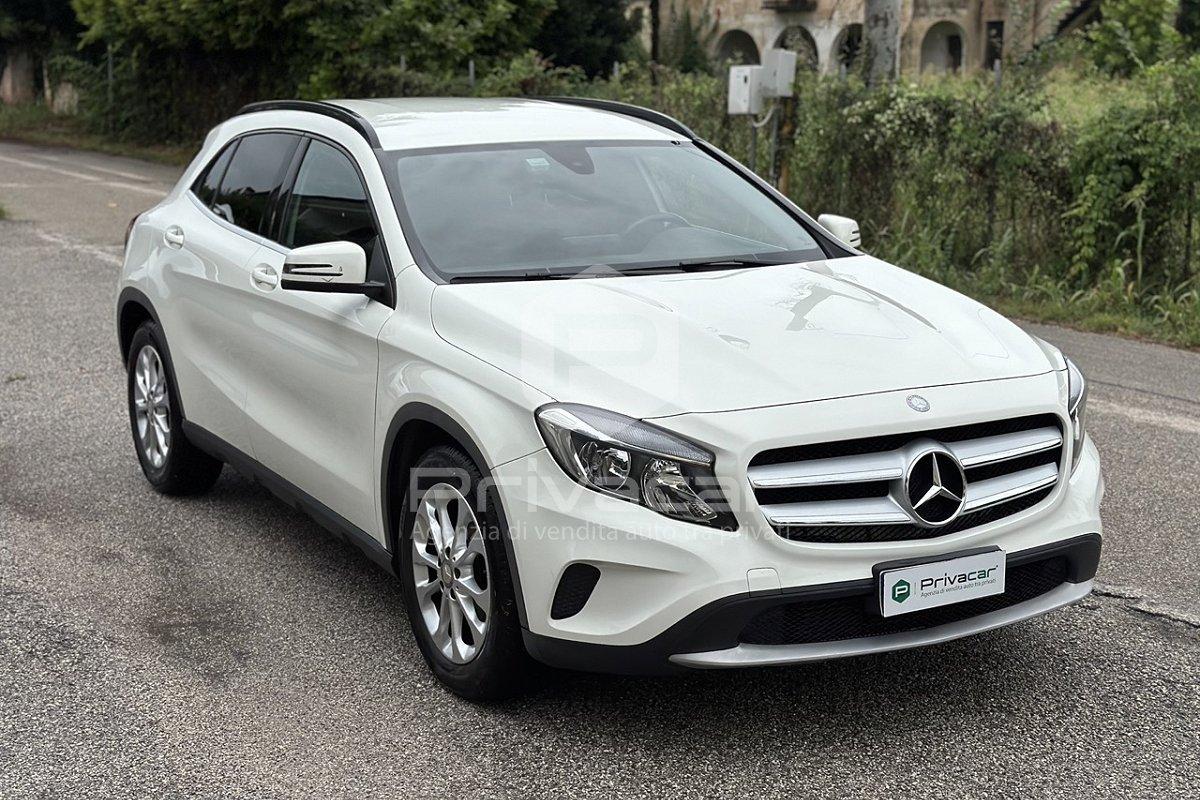 MERCEDES GLA 180 d Business