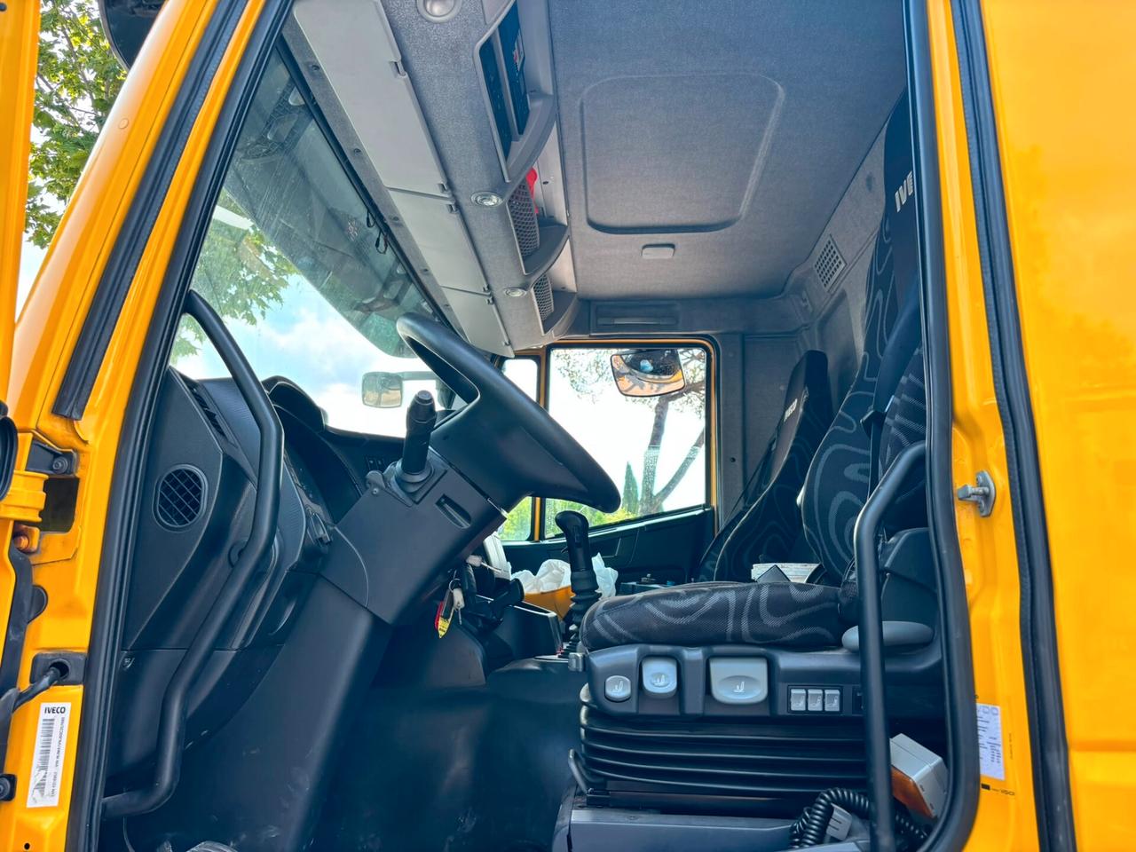 Iveco stralis 190S330 cambio manuale motore euro 6