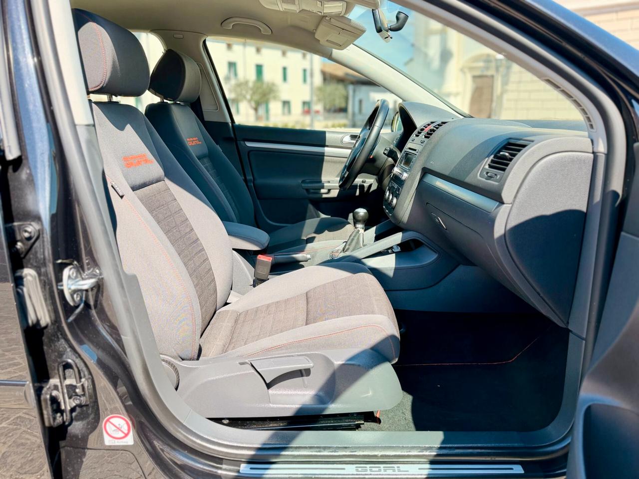 Volkswagen Golf Var. 1.9 TDI DPF Sportline