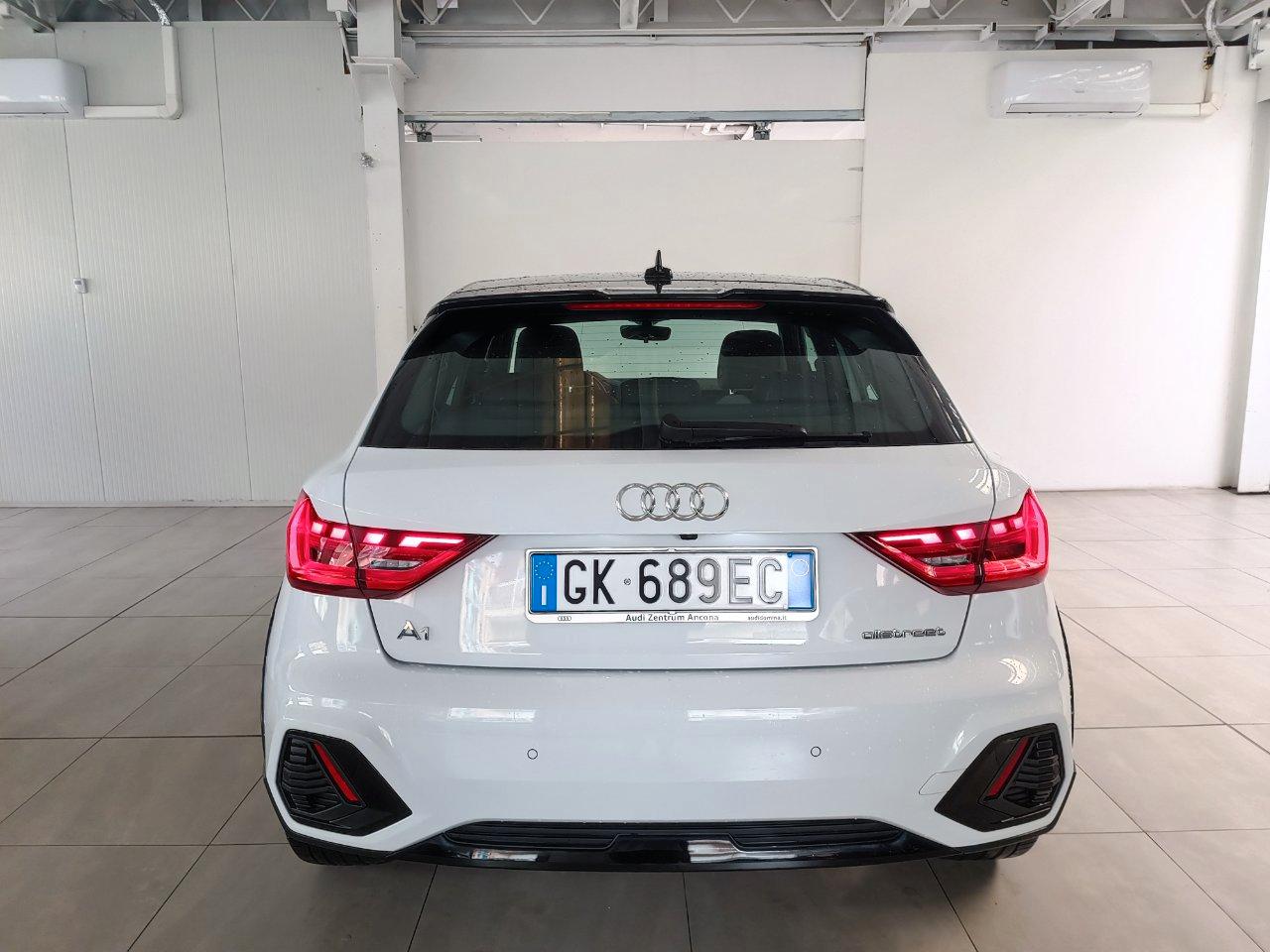 Audi A1 Allstreet 30 1.0 tfsi Identity Contrast 110cv