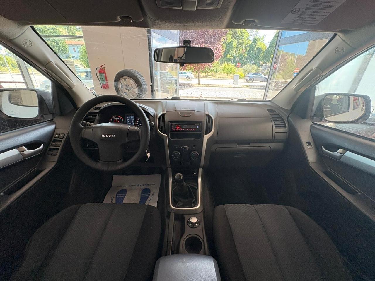 ISUZU PICK-UP 4X4 DOPPIA CABINA Posti 5 Diesel 2.5 TD Km 164.894 Garanzia 12 mesi