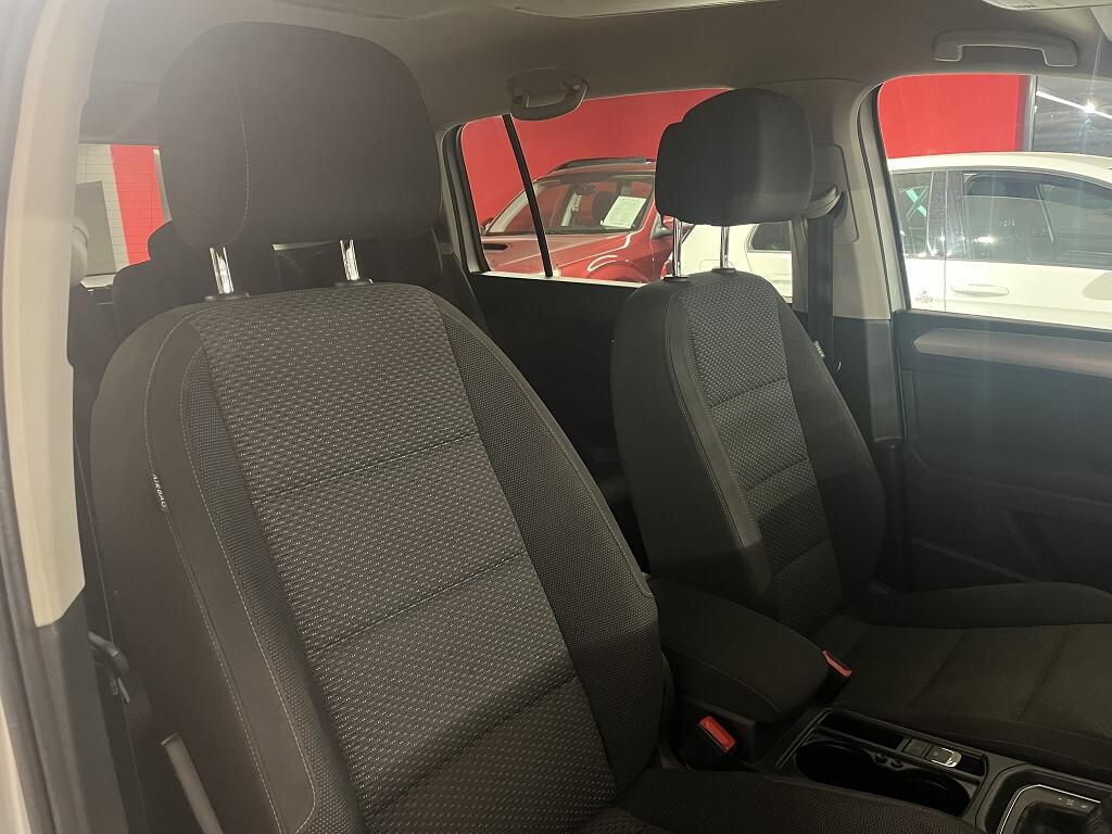 Volkswagen Touran VW TDI DSG 7 posti