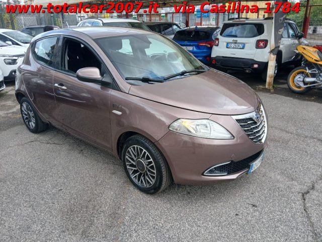 LANCIA Ypsilon 1.2 69 CV 5 porte Platinum