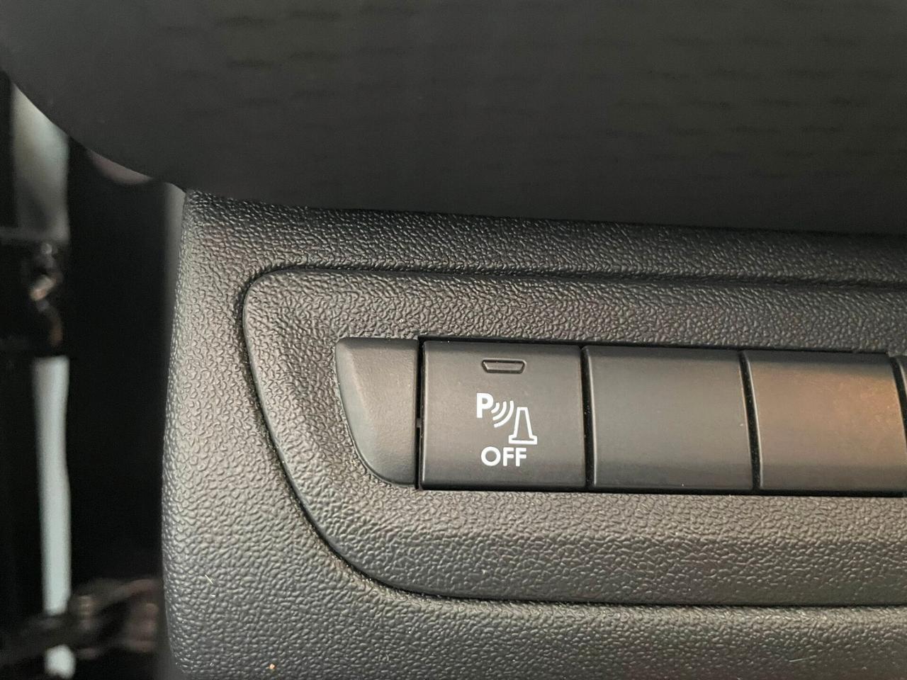 PEUGEOT 2008 1.6HDI ALLURE *NAVI-KAMERA*