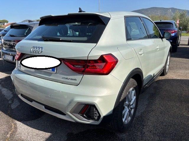 AUDI A1 allstreet 30 TFSI Identity Contrast