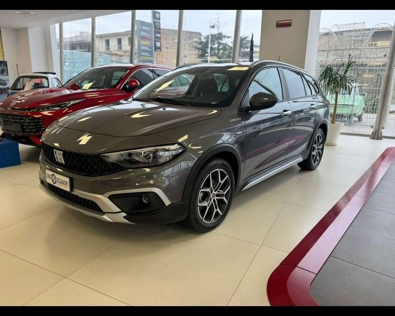 FIAT Tipo 5 P. 1.5 Hybrid DCT SW Cross