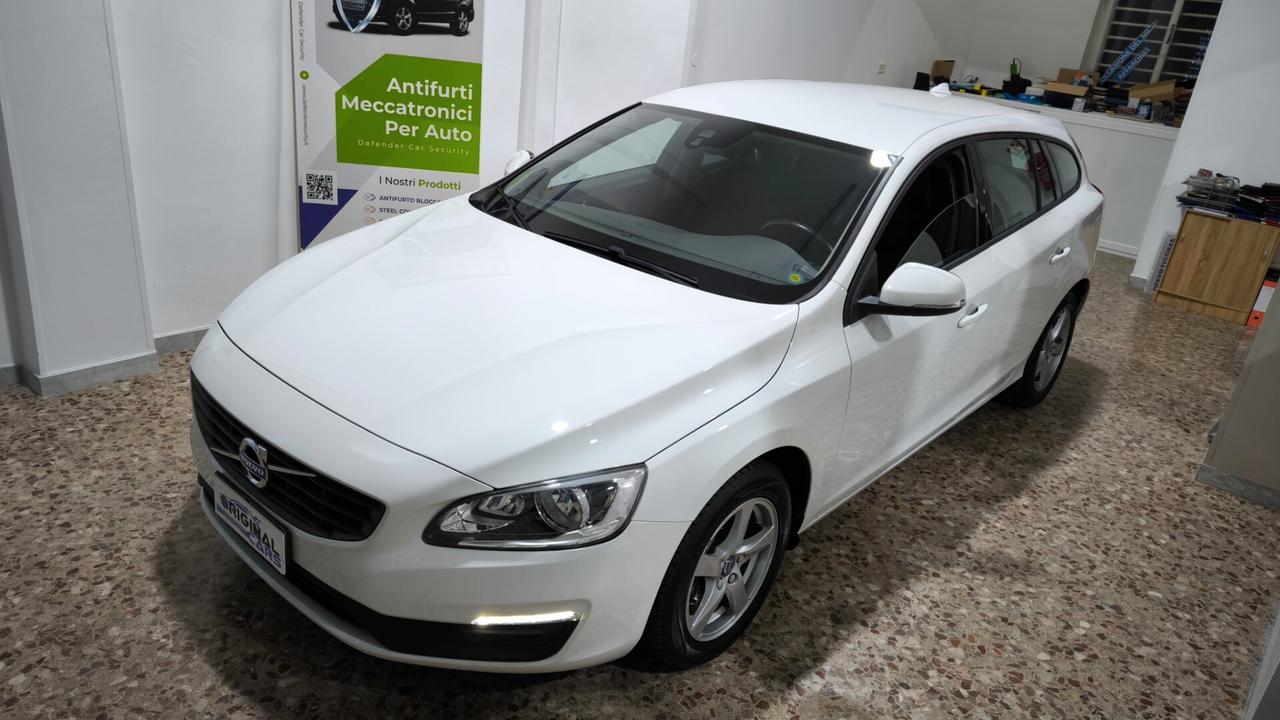 Volvo V60 D2 Geartronic Summum