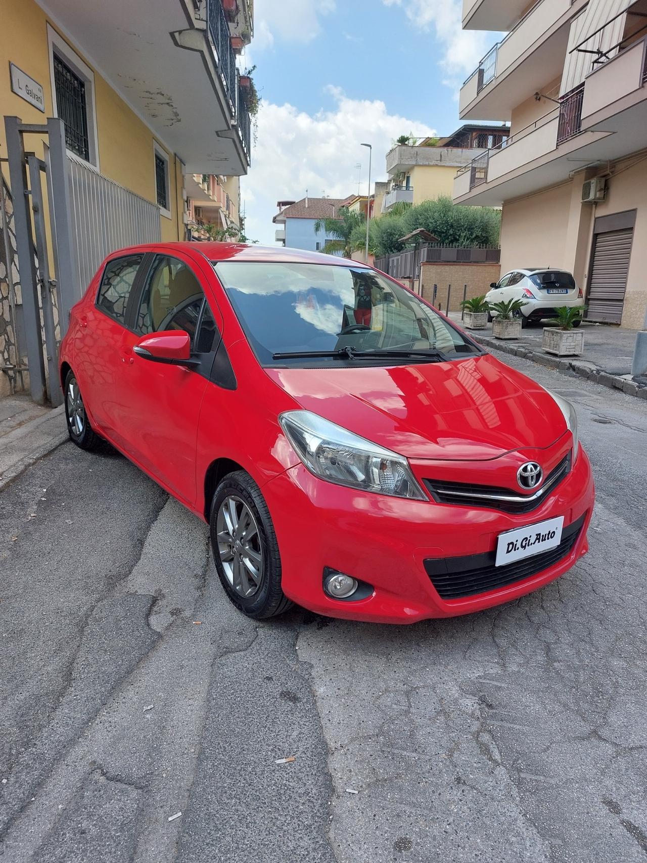 Toyota Yaris 1.0 5 porte Lounge