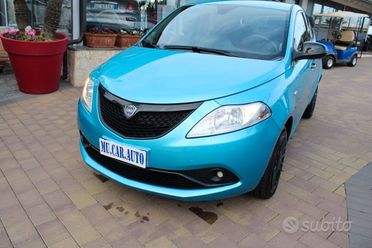 Lancia Ypsilon 1.0 69cv firefly hybrid gold