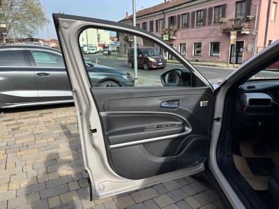 Jeep Avenger 1.2 turbo e-hybrid mhev Summit fwd 110cv edct6