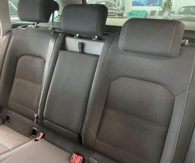 VOLKSWAGEN Passat 1.6 TDI Highline BlueMotion Technology