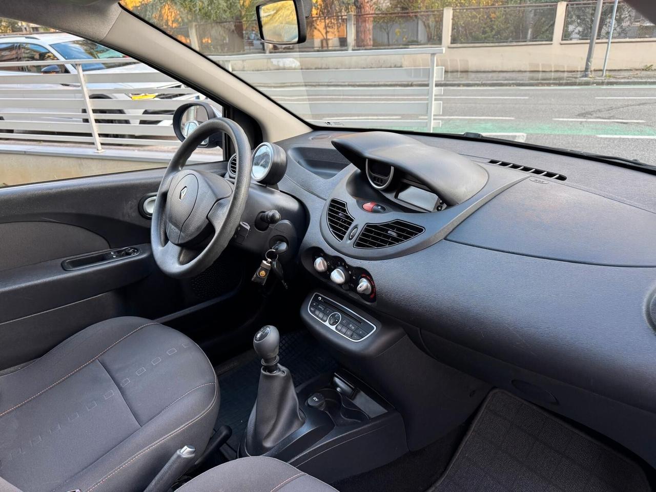 RENAULT TWINGO 1.2 LE IENE NEOPATENTATI