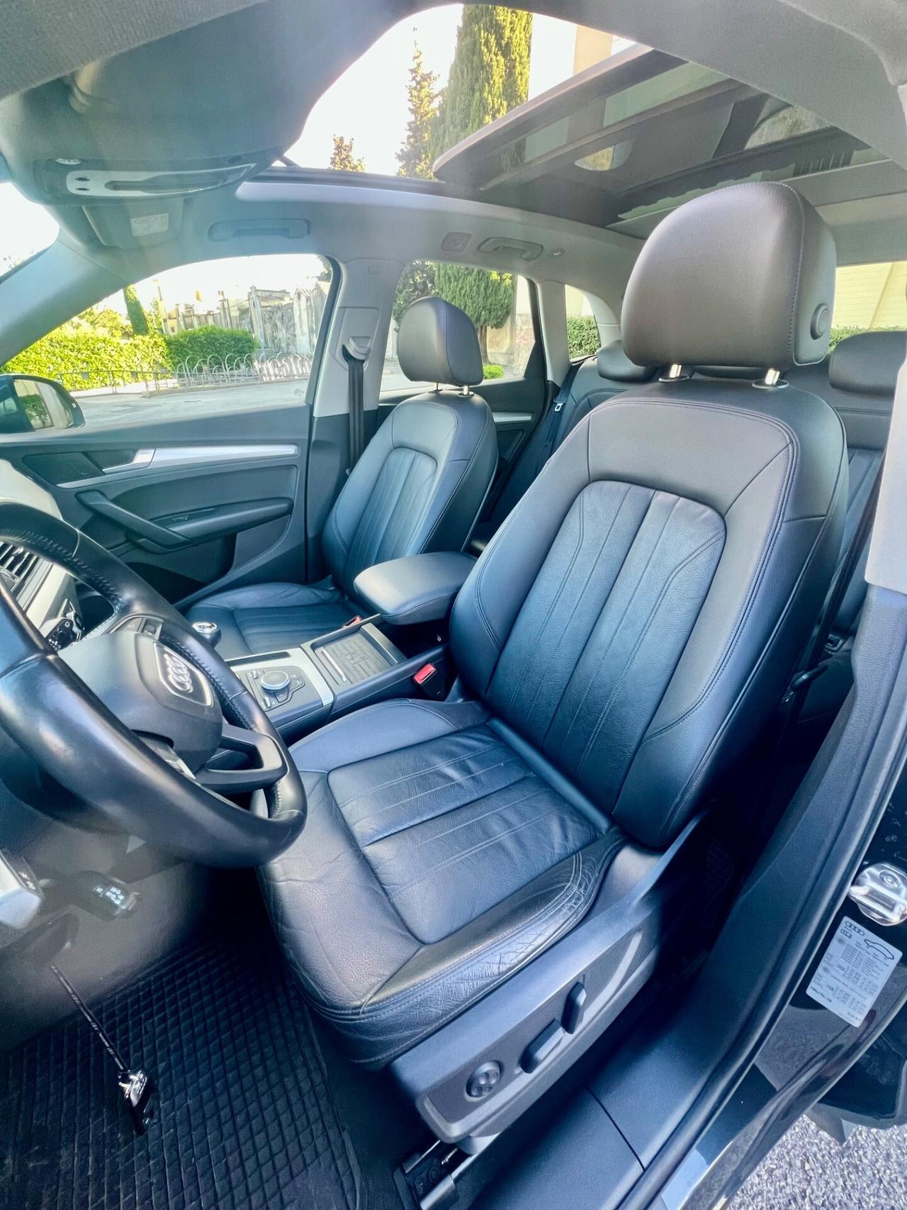 Audi Q5 2.0 TDI 150 CV Acc.Permute