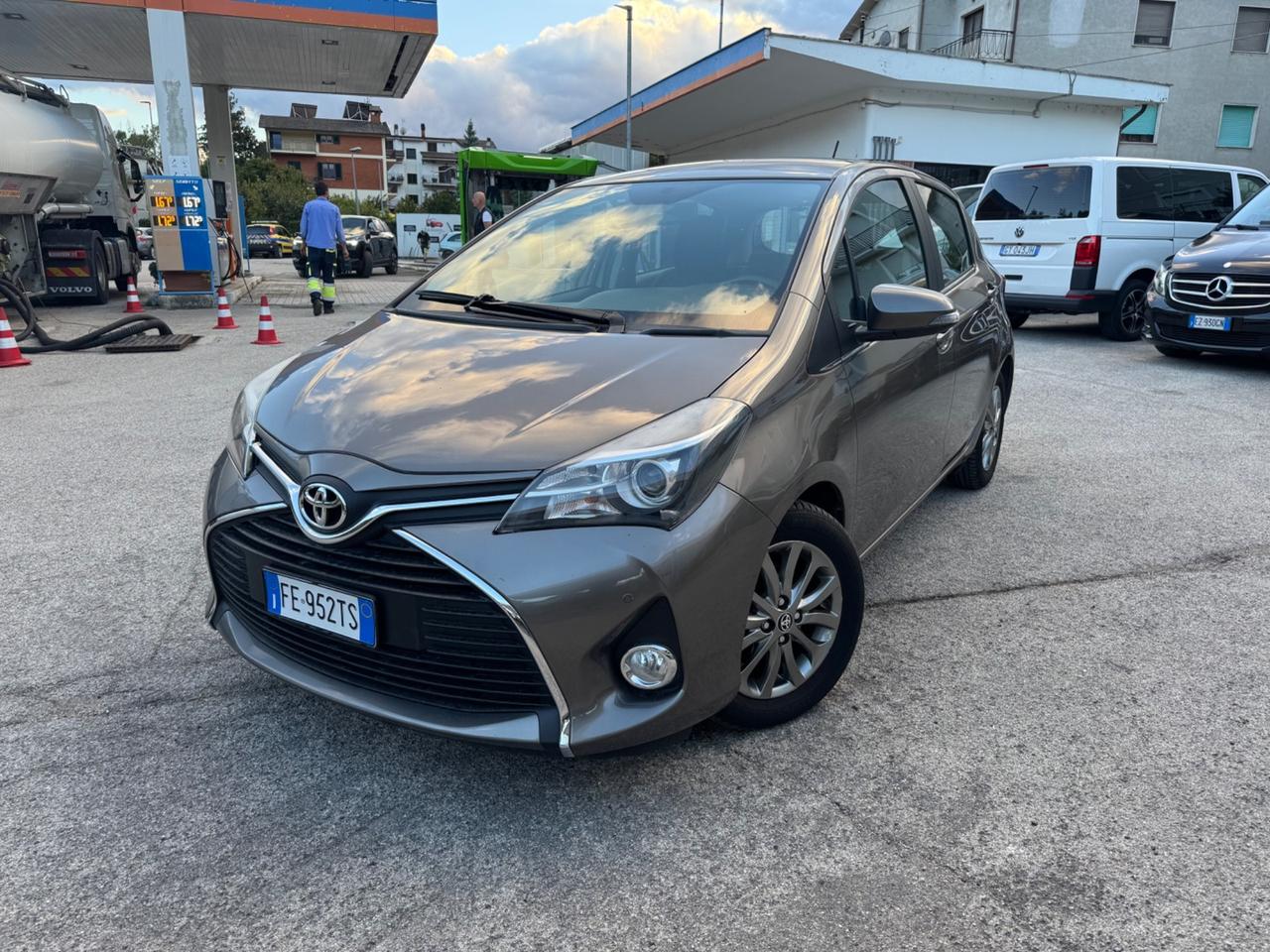 Toyota Yaris 1.0 5 porte Lounge