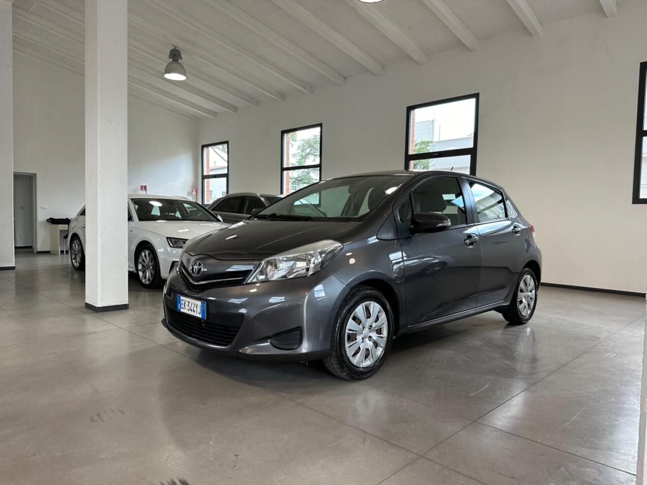 Toyota Yaris 1.0 5 porte Active