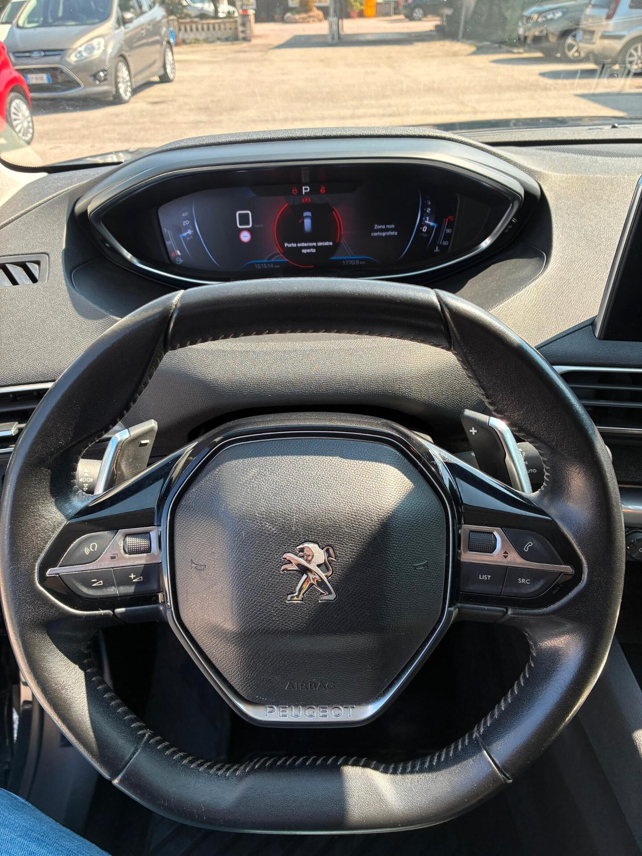 Peugeot 3008 BlueHDi 130 S&S EAT8 Business