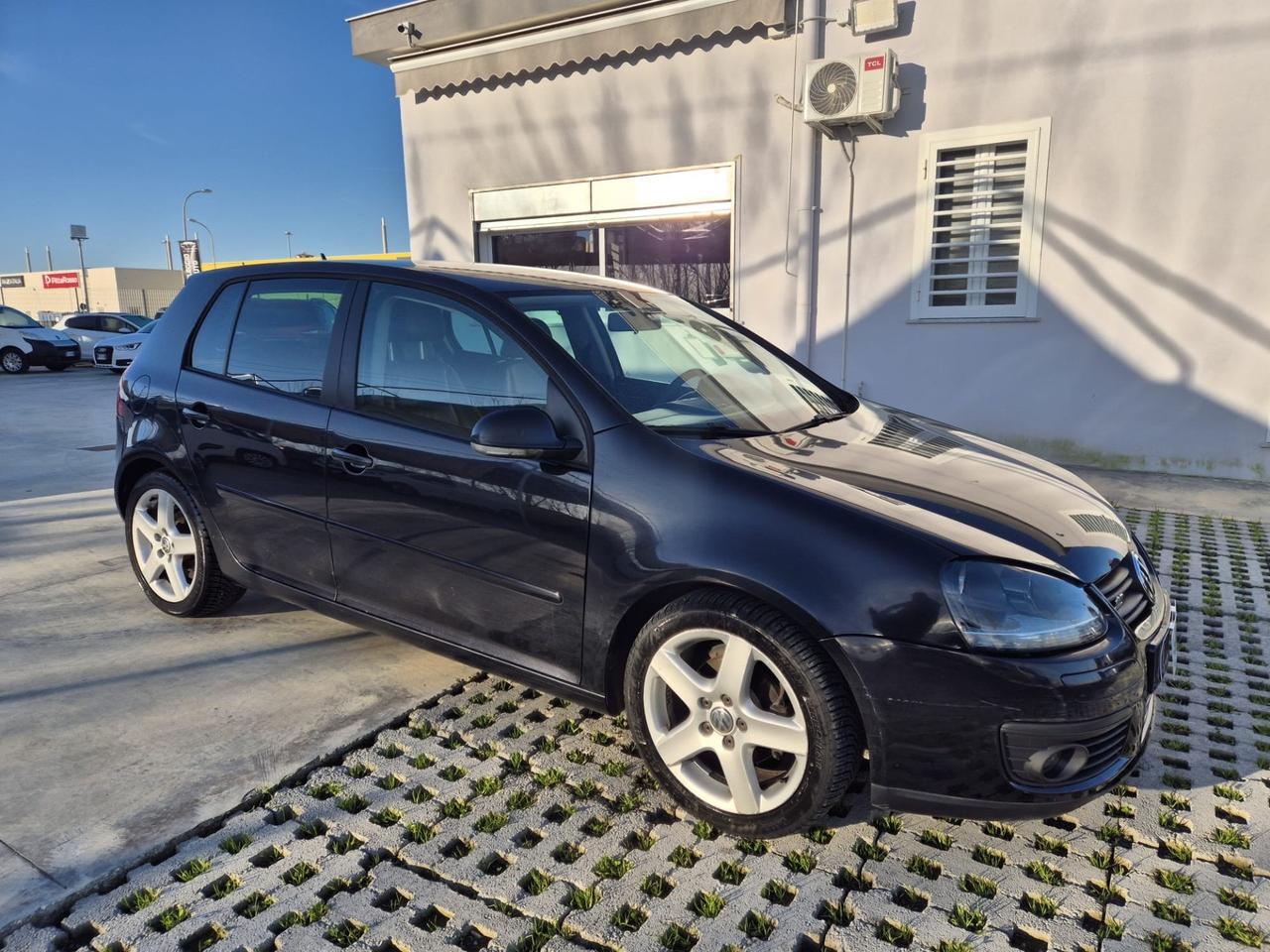 Volkswagen Golf 1.9 TDI DPF 5p. DSG GT Sport