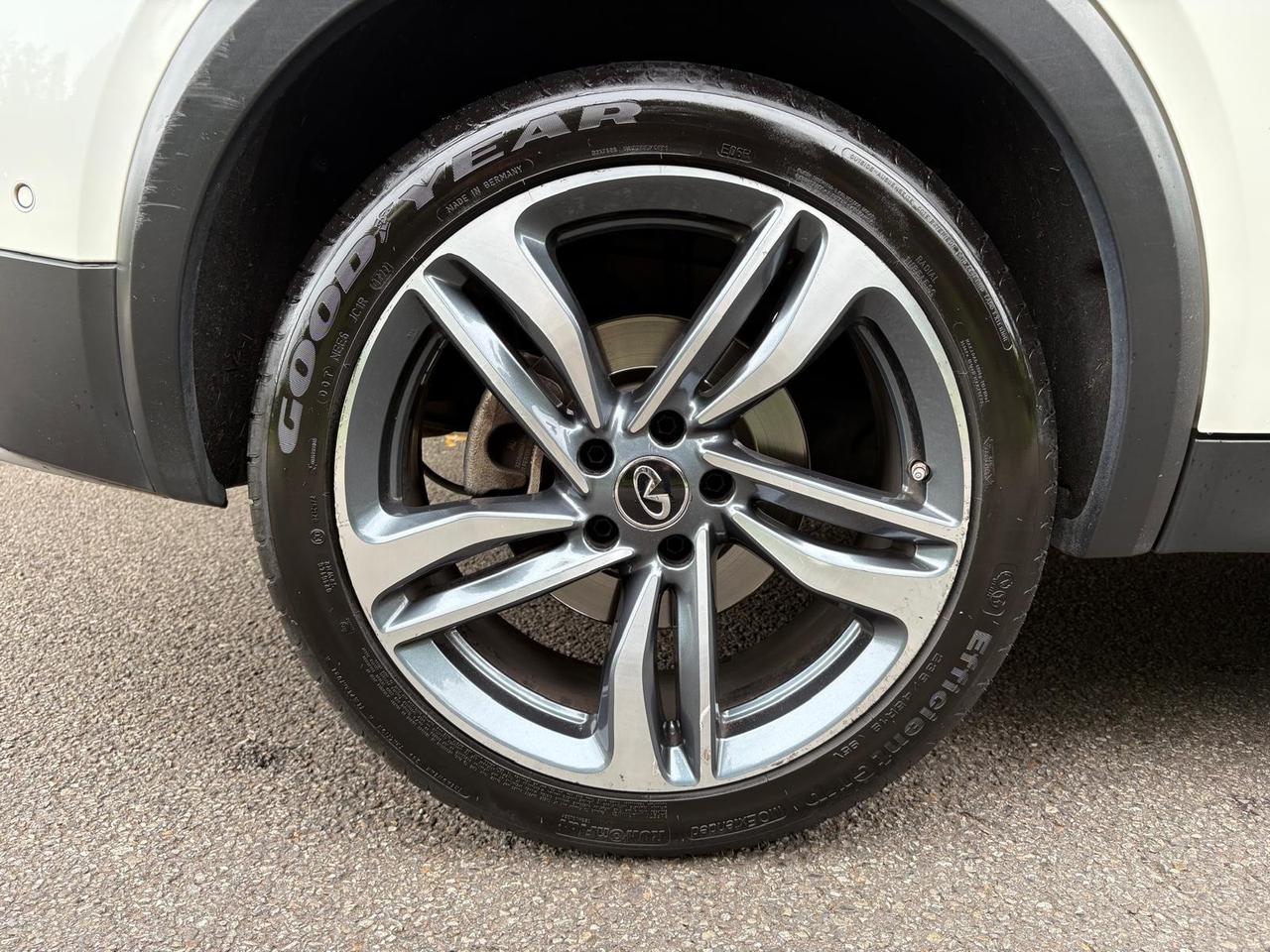 Infiniti QX30 2.0 turbo DCT AWD Luxe Tech