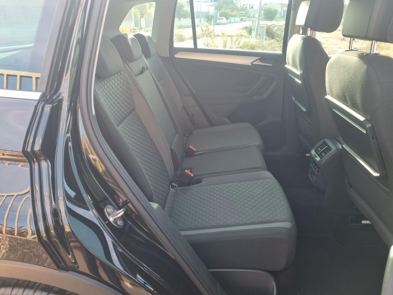 Volkswagen Tiguan 2.0 TDI SCR DSG Business BlueMotion Technology