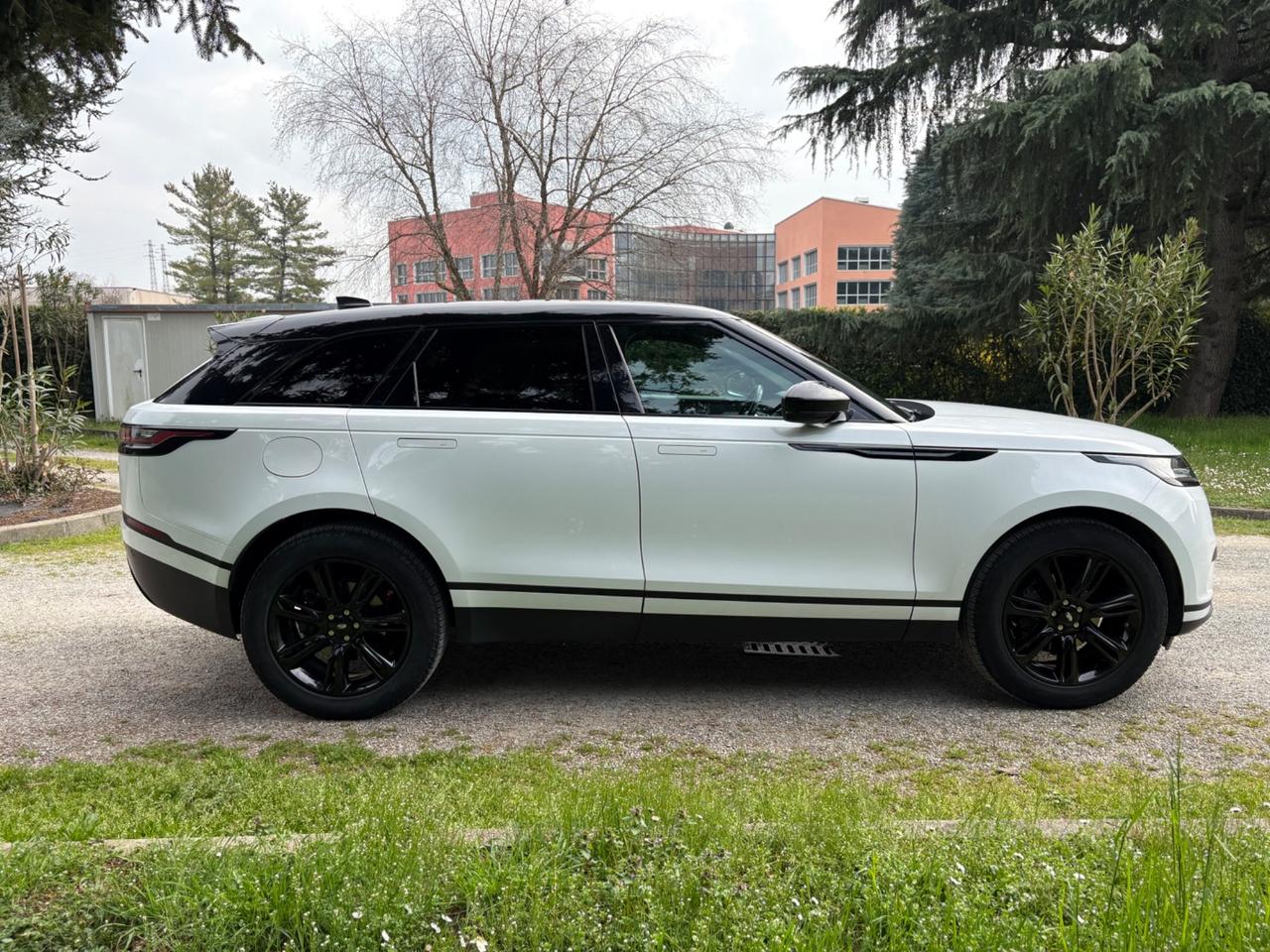 Land Rover Range Velar 2.0D I4 180 CV HSE