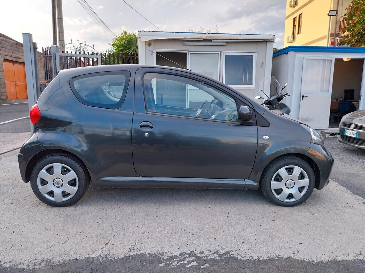 TOYOTA AYGO 1.0 BENZINA SOLO 120.000 KM 2006
