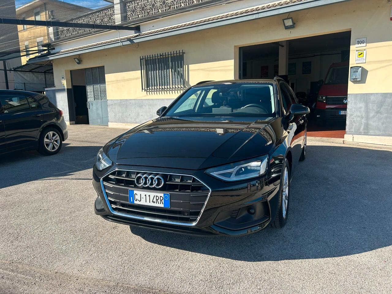 AUDI A4 Avant 30 2.0TDI 136CV S-Tronic Business Mhev