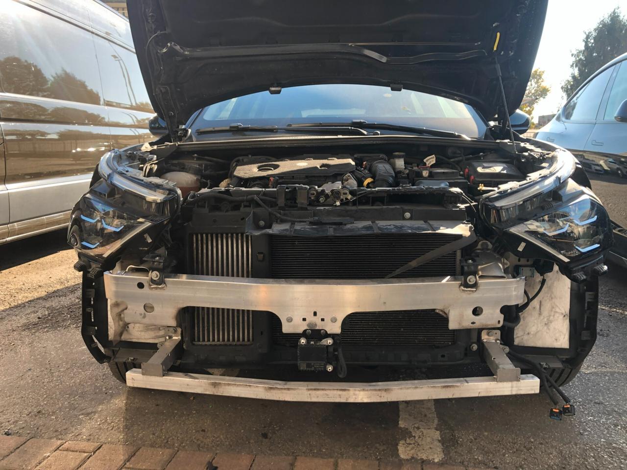 Citroen C4 BlueHDi 130 S&S EAT8 Shine ! AUTO INCIDENTATA !