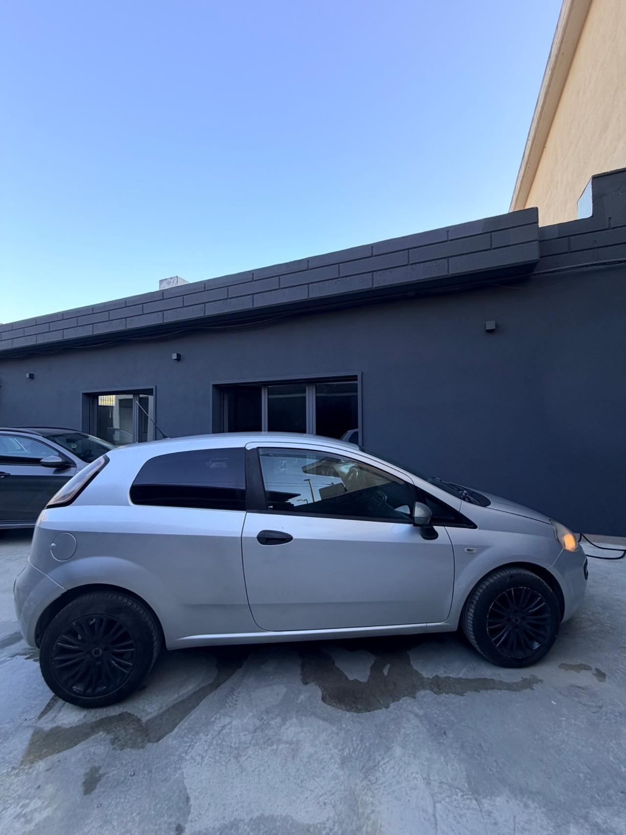 Fiat Punto 1.3 MJT 75CV 3 porte Van Pop 4 posti E5+