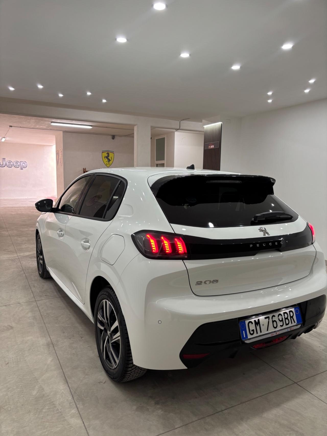 Peugeot 208 PureTech 100 Stop&Start EAT8 5 porte Allure