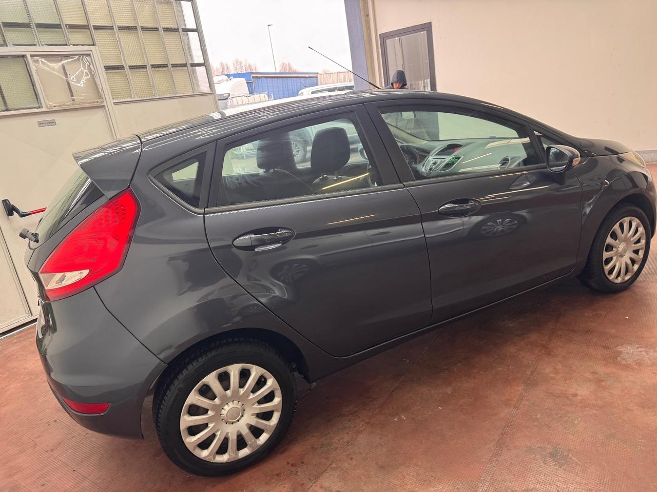 Ford Fiesta 1.4 5 porte Bz.- GPL Titanium