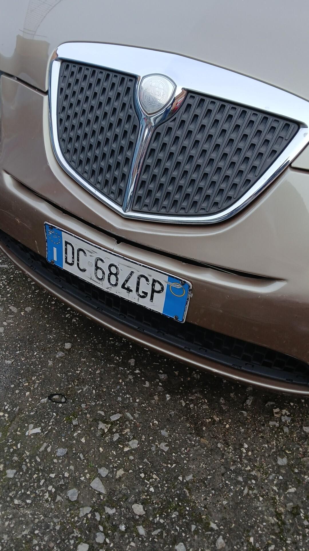 Lancia Ypsilon 1.2 Gpl modello full optional