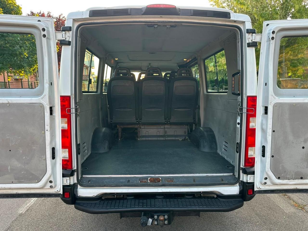 Iveco Daily 29L14 9 posti