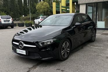 MERCEDES A 180 d Automatic Business