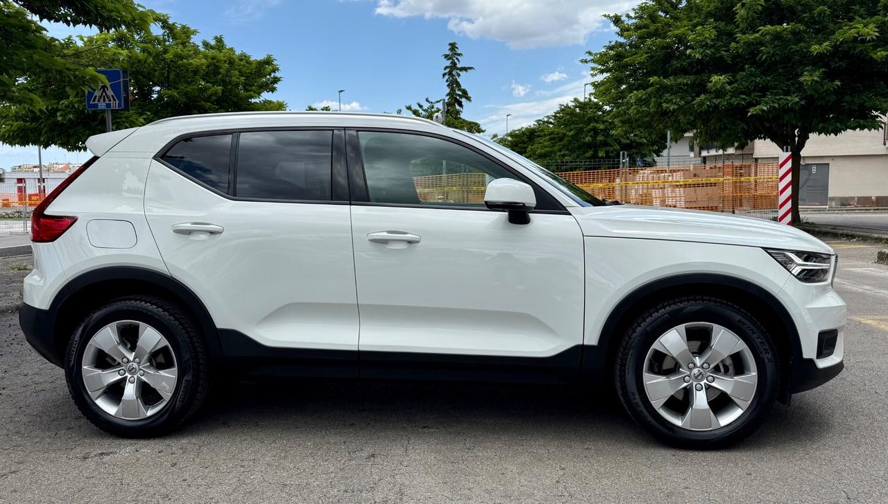 Volvo XC40 D3 150CV Momentum Pro Geartronic