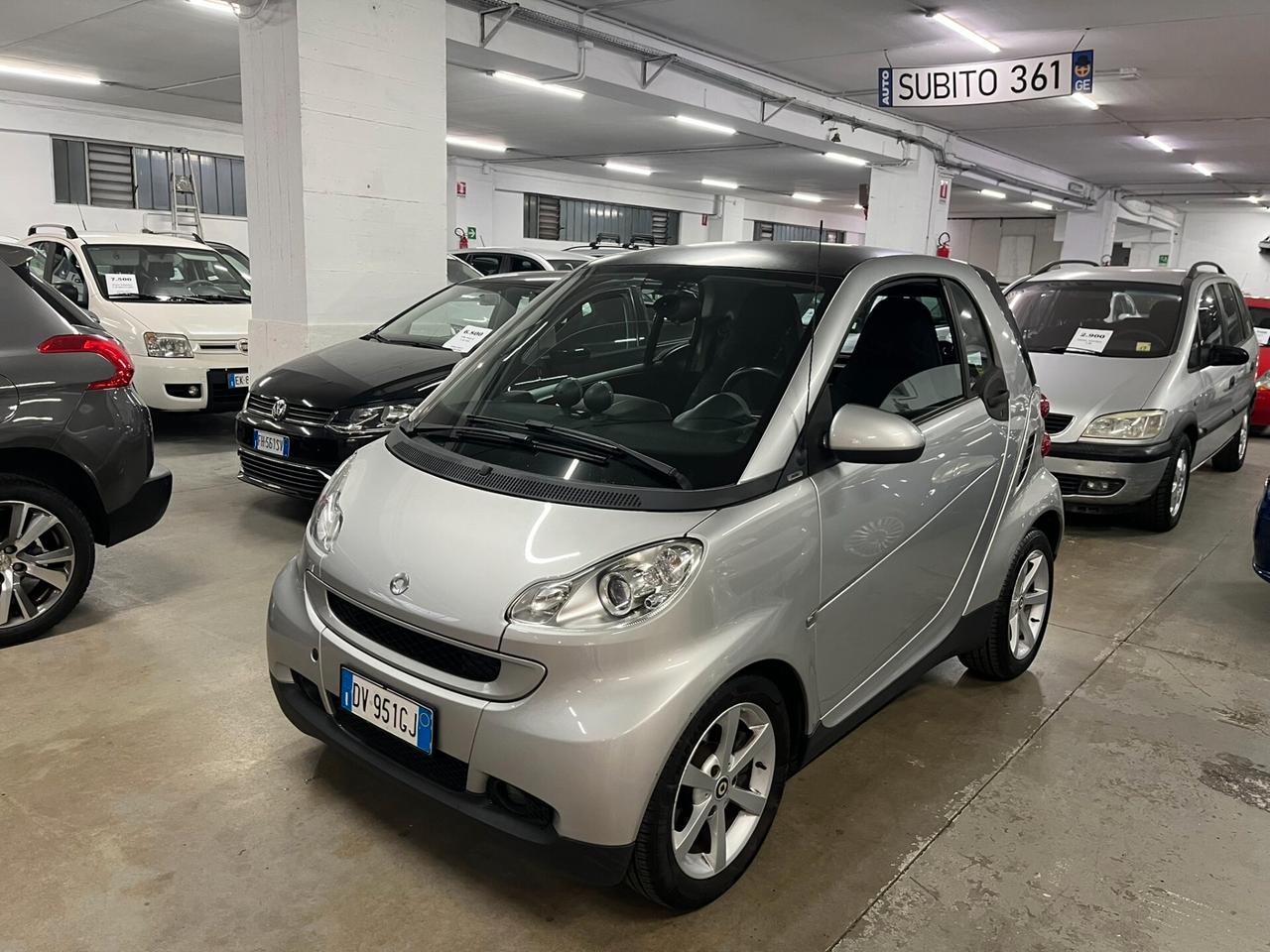 Smart ForTwo 84 cv con SERVOSTERZO