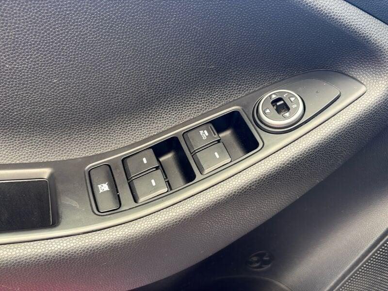 Hyundai i20 1.2 MPI 75cv Tech