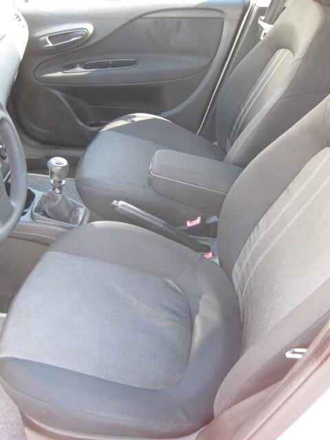 Fiat Punto 1.2 8V 5 porte Street
