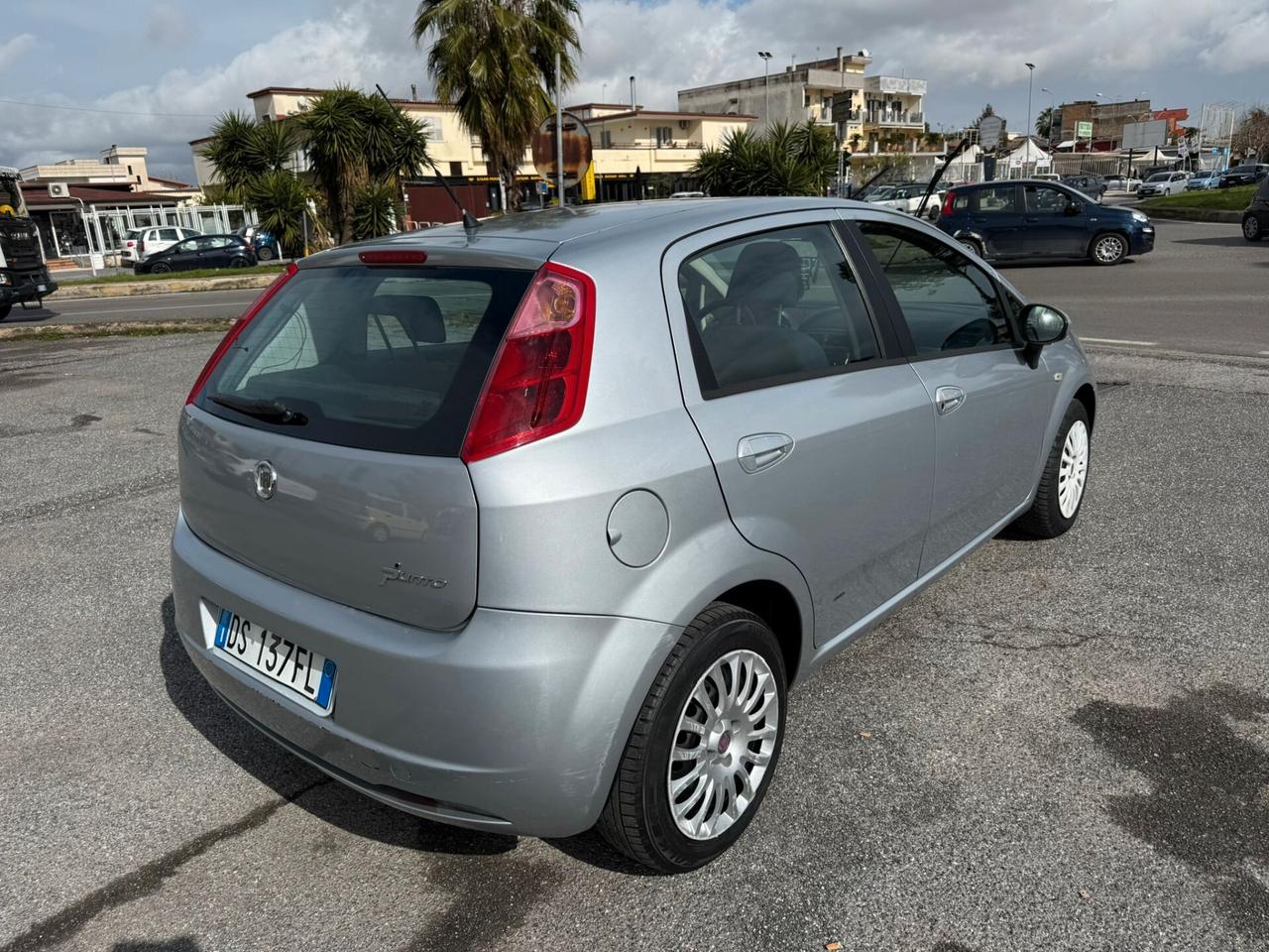 FIAT GRANDE PUNTO 5PORTE 1.2BENZINA 65CV 130MILAKM