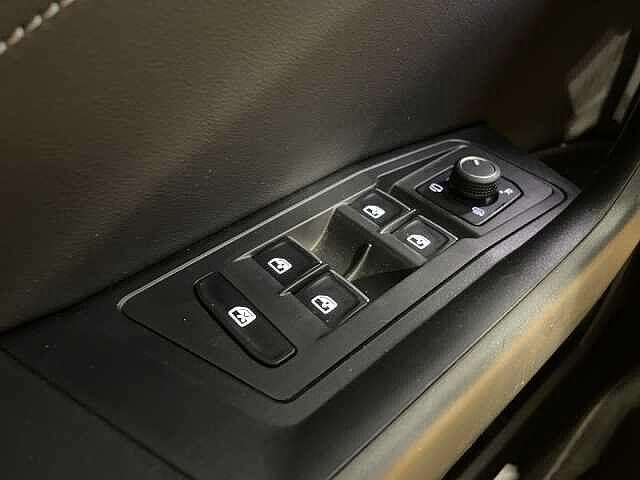 Volkswagen T-Roc 1.0TSI 110CV Style - NEOPATENTATI