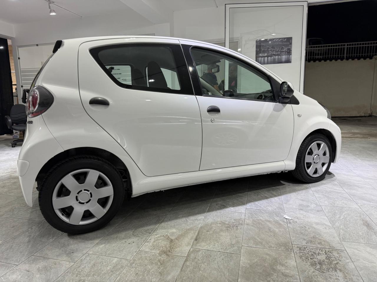 Toyota Aygo 1.0 12V VVT-i 5 porte Cool Soda Connect