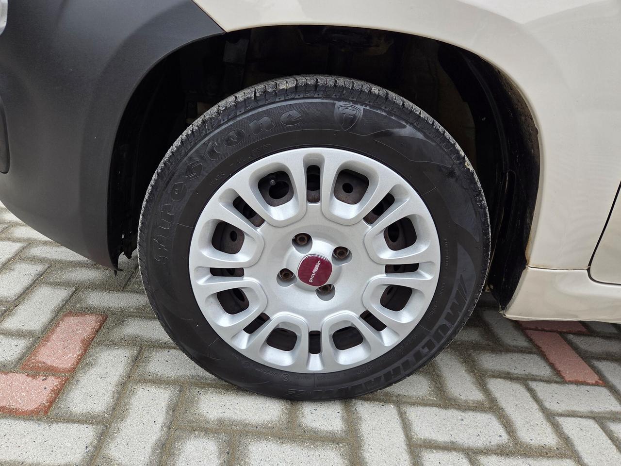 Fiat Panda 1.2 Easy 69cv 5 posti