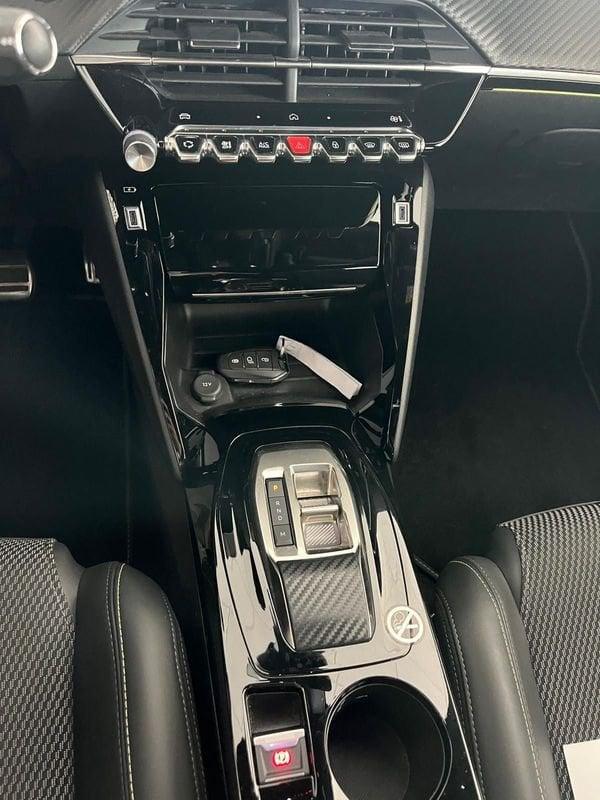 Peugeot 2008 2008 PureTech 130 S&S EAT8 GT