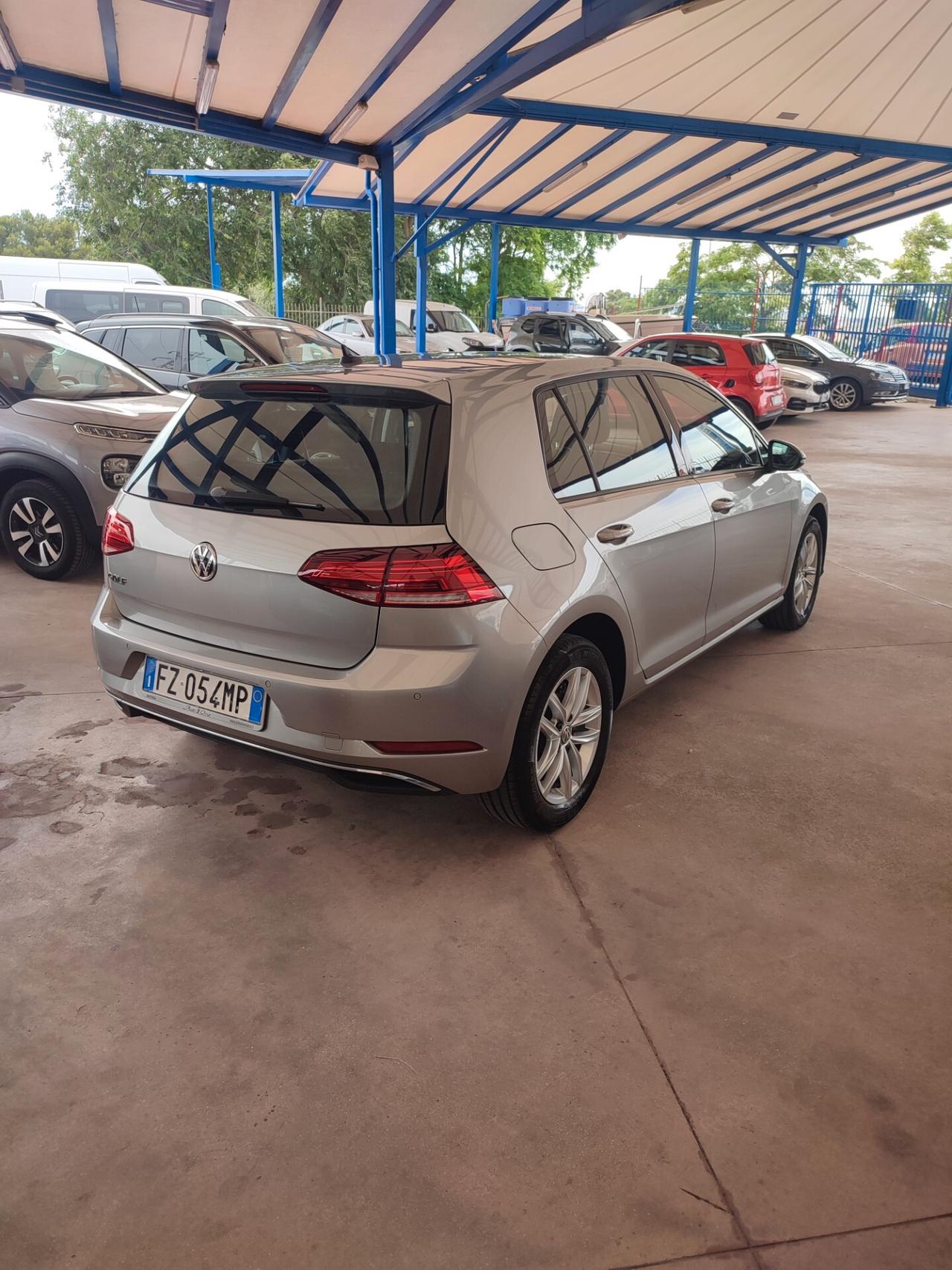 Volkswagen Golf 1.6 TDI 115CV DSG 5p. Business BlueMotion Technology