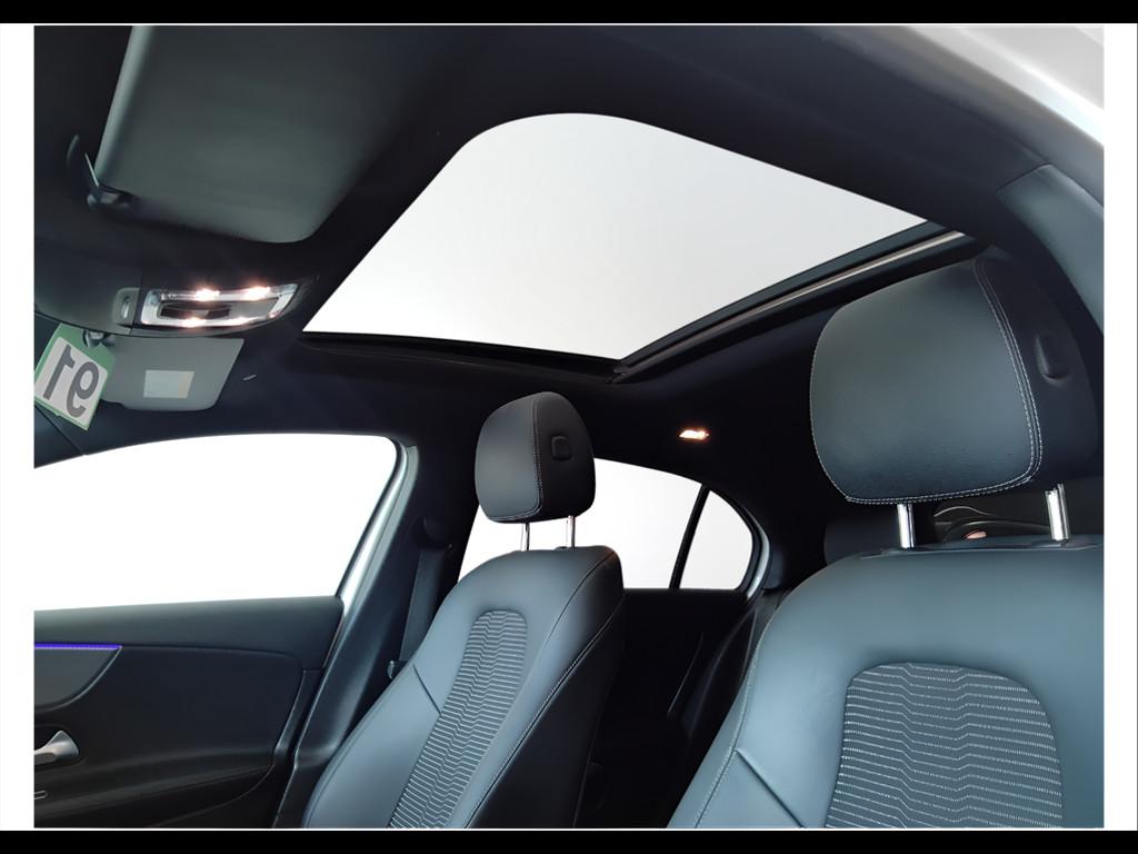 Mercedes-Benz Classe A - W177 2018 - A 180 d Sport Light auto