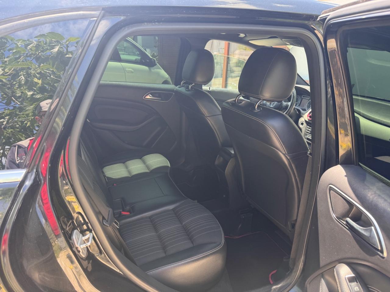 Mercedes-benz B 200 CDI BlueEFFICIENCY Executive