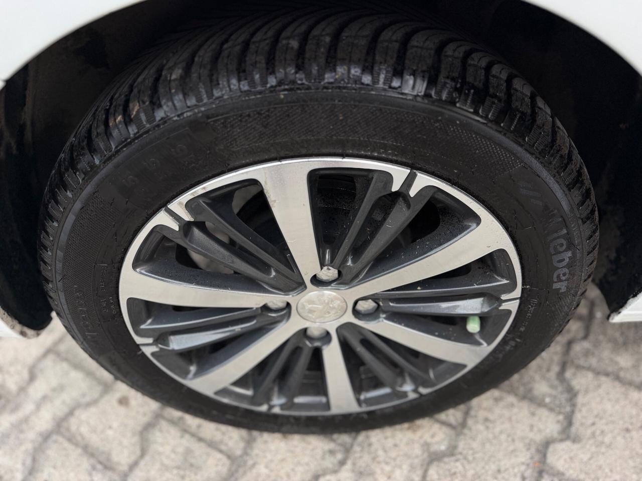Peugeot 208 1.6 BlueHDi Allure – Euro 6 – 2016