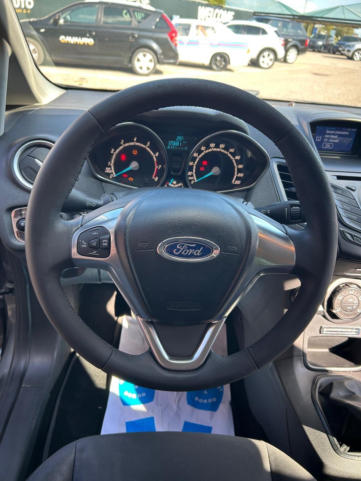 Ford Fiesta 1.0 80CV 5 porte Black & White Edition