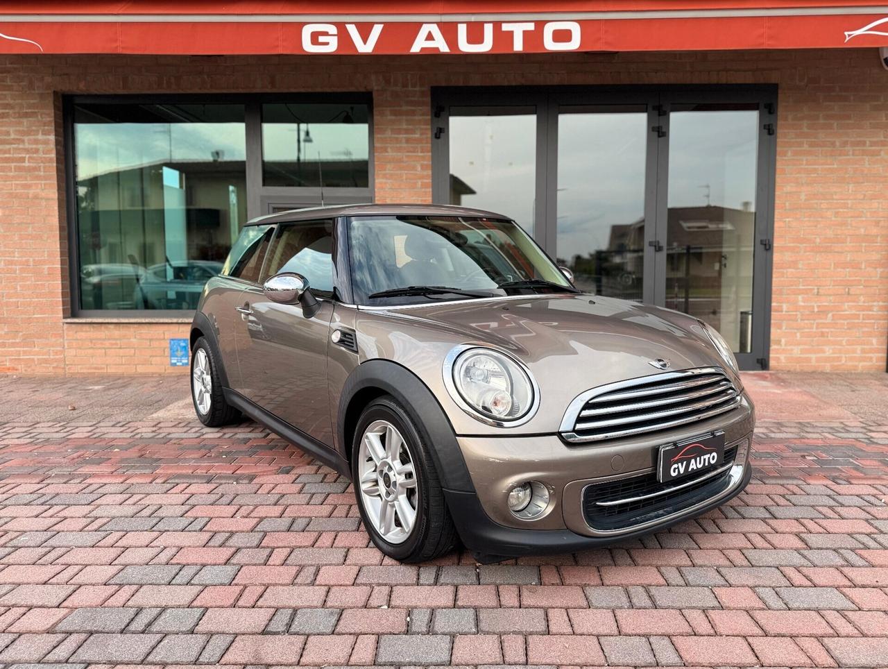 Mini Cooper one 1.6